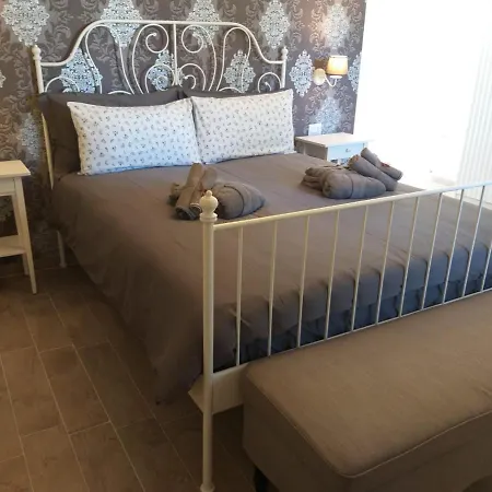 La Collina Dei Cavalieri Фермерский дом *