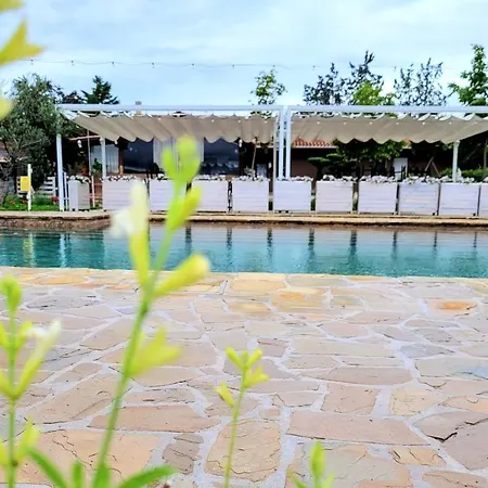 La Collina Dei Cavalieri Alloggio per agriturismo Belvedere Ostrense