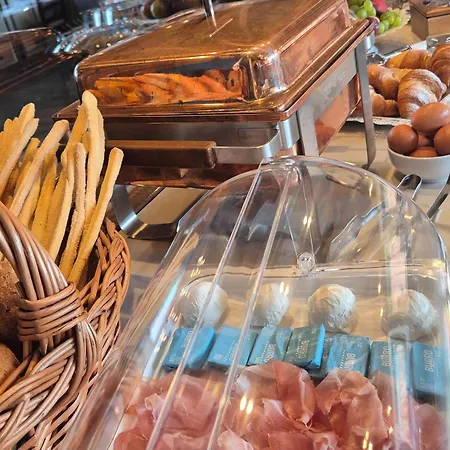 Фермерский дом La Collina Dei Cavalieri Belvedere Ostrense